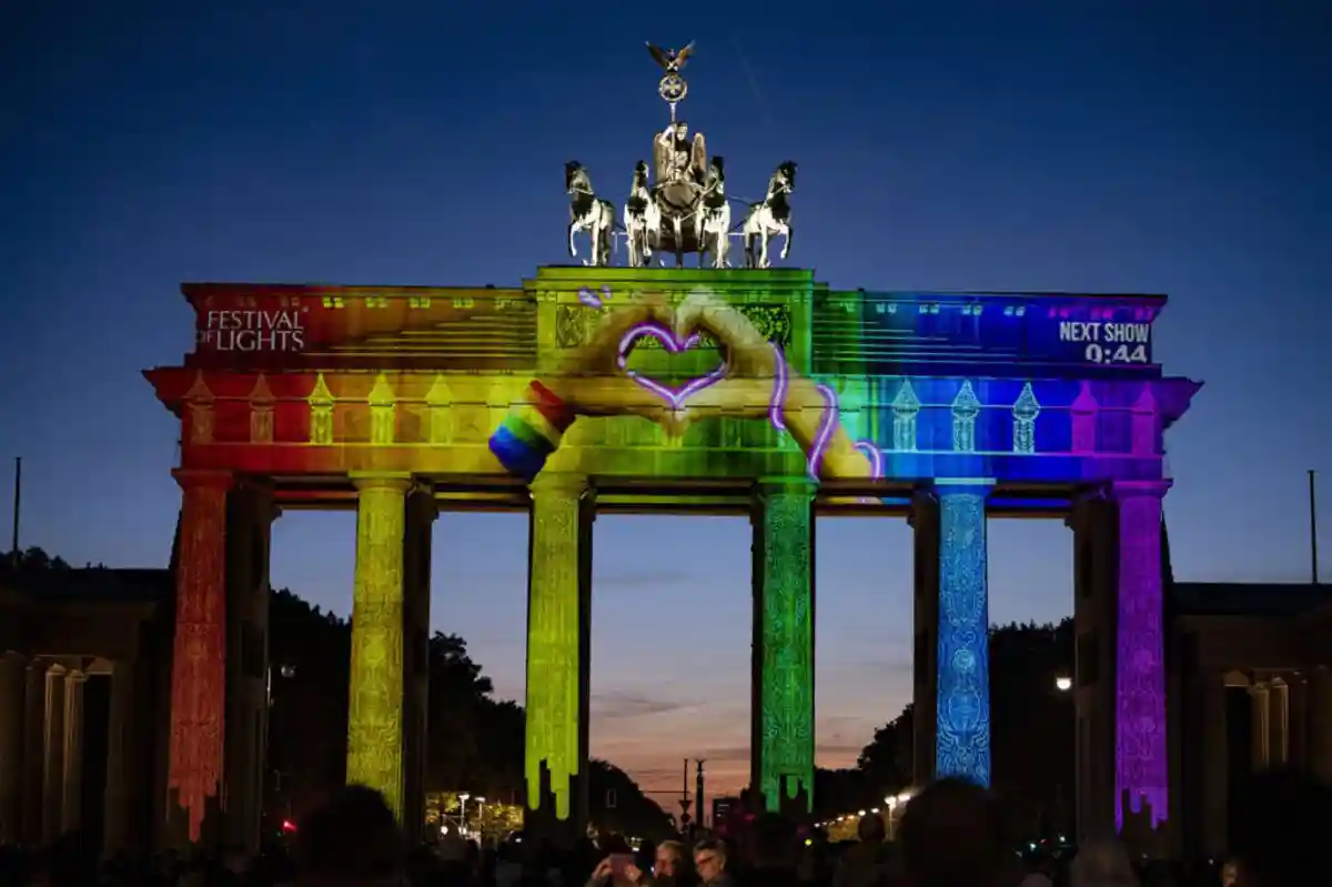 Фестиваль огней в Берлине: как это было в прошлом году. Фото: picture alliance/dpa | Fabian Sommer