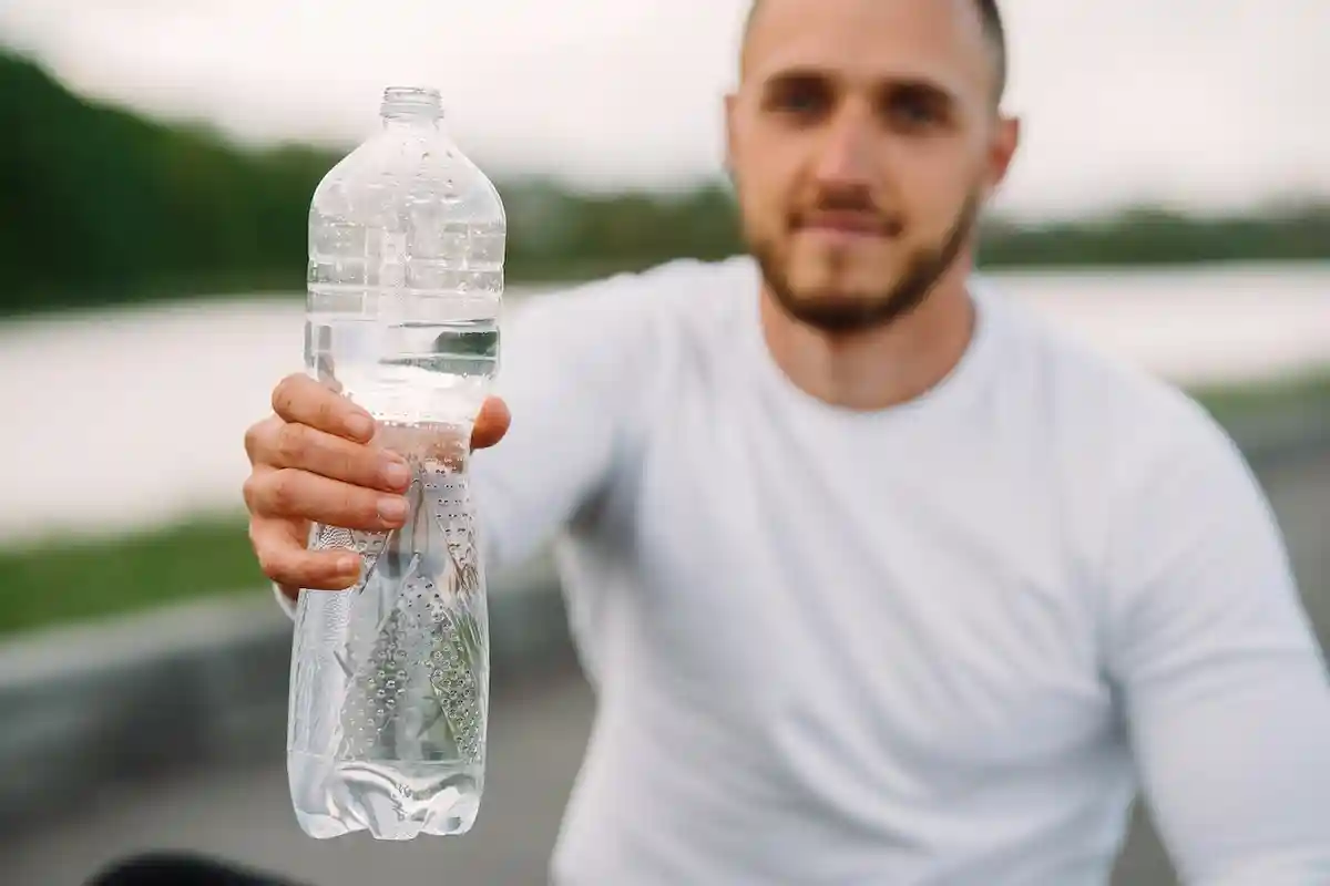 H₂O: сколько воды в день надо пить?