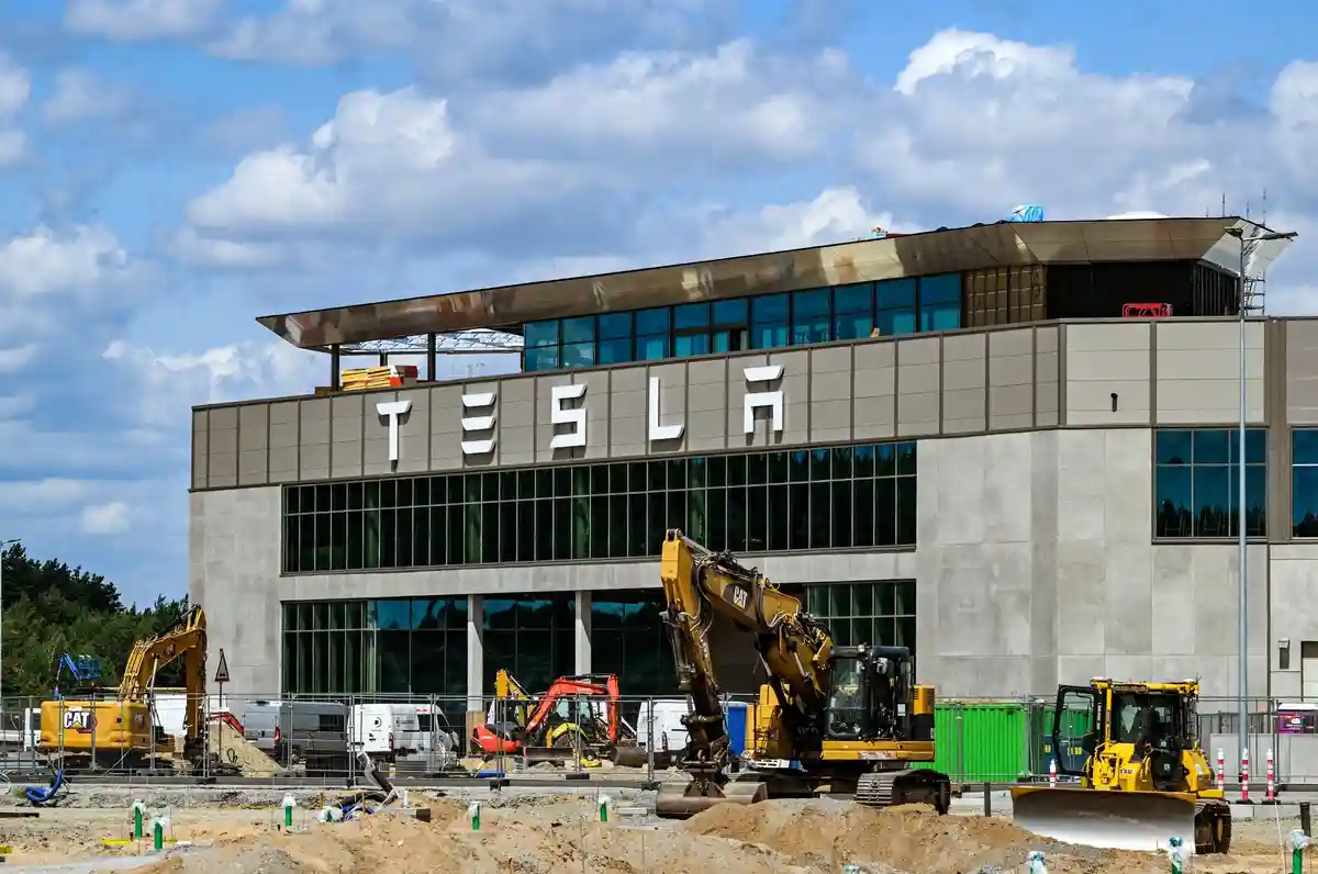 Истекает срок подачи возражений против завода Tesla