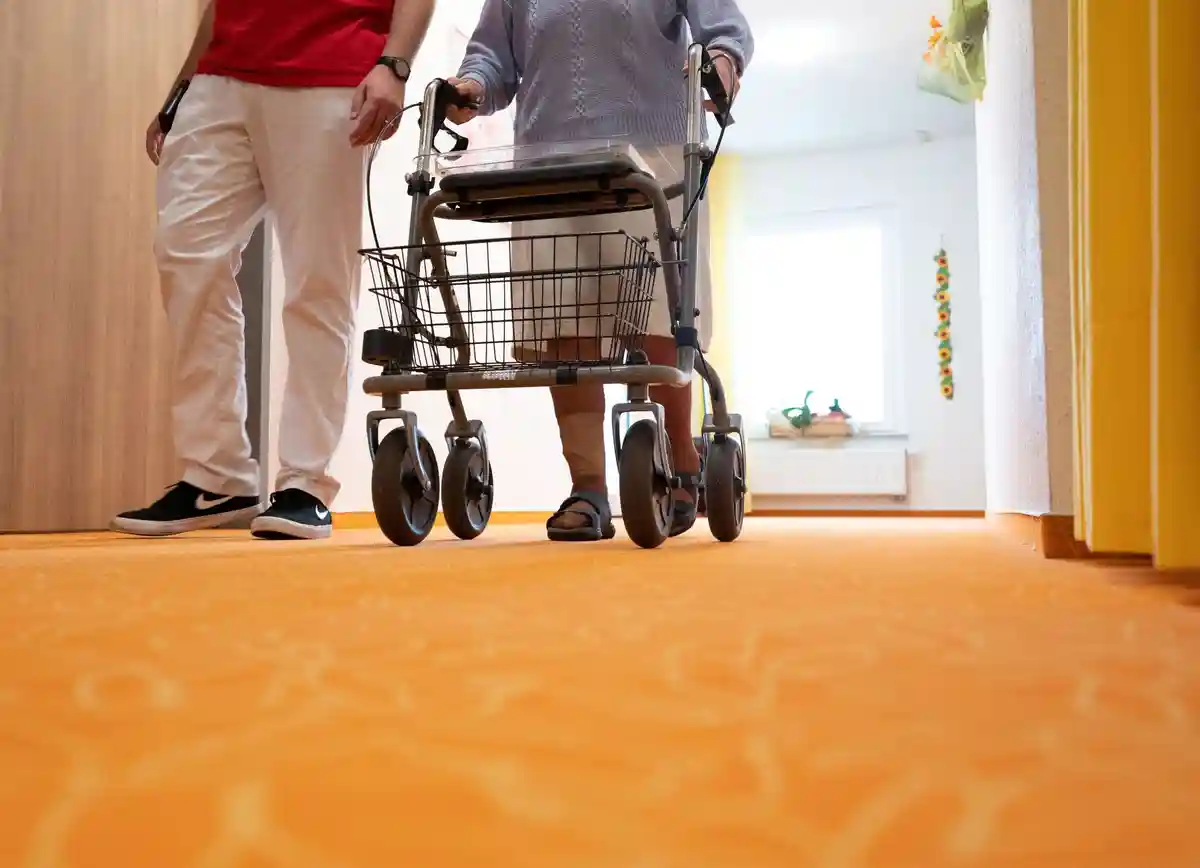 АОК: Уход в домах престарелых различается в разных регионах