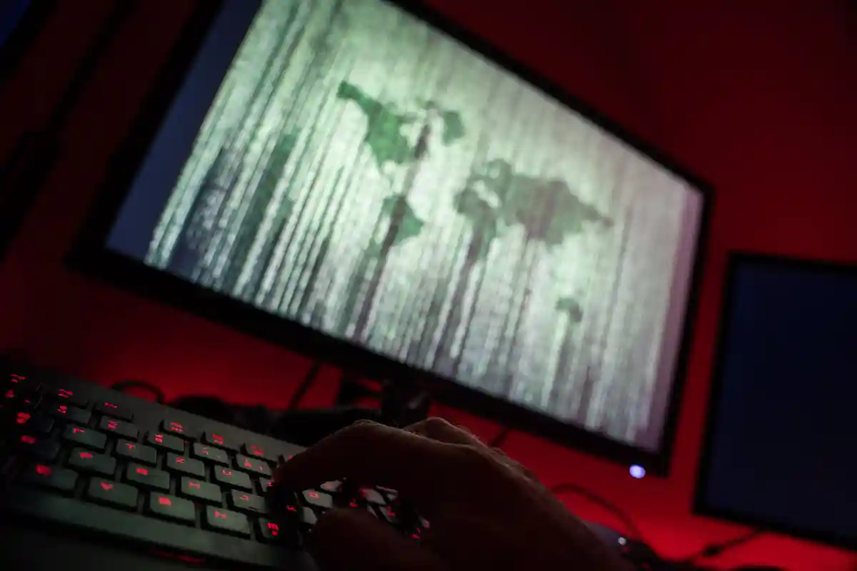 Власти начали масштабные учения по кибернетической атаке