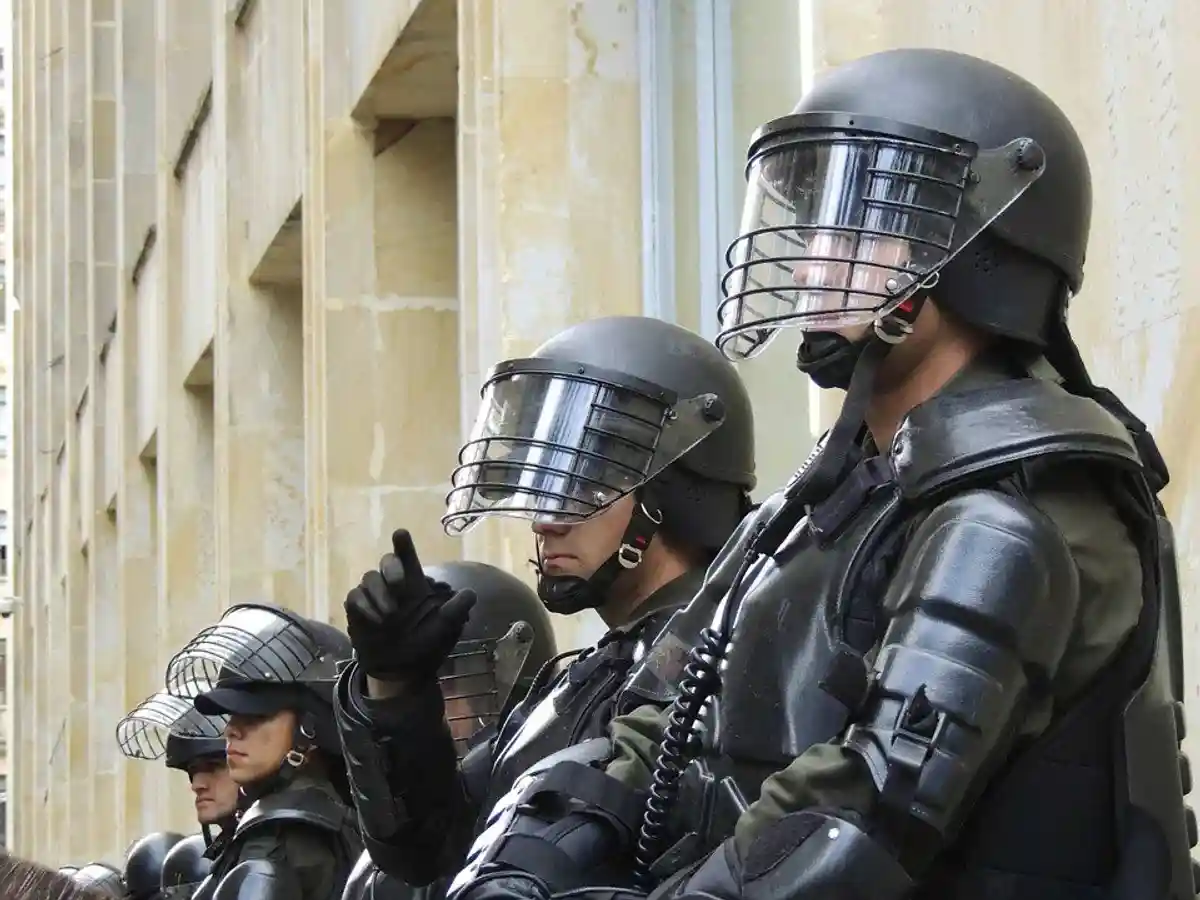 Немецкая полиция провела первые рейды против исламистов фото 1